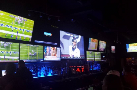   Jay's Sports Lounge - Fredericksburg VA