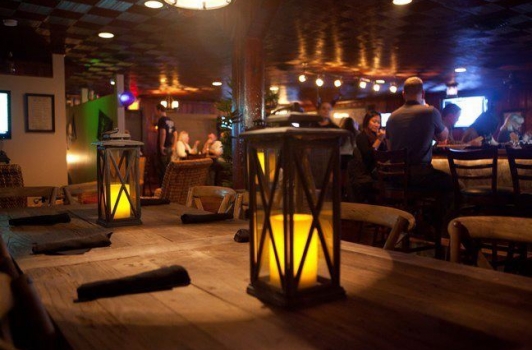 Mutiny Pirate Bar & Island Grille