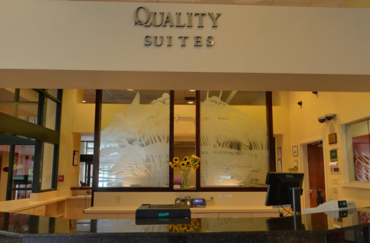 Quality Suites Lake Wright 